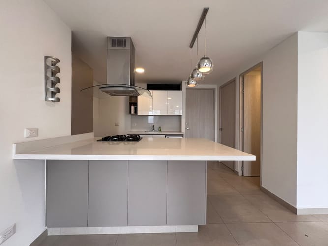 Apartamento de 2 alcobas en arriendo en El Poblado, Medellín, 73 m² · foto 4 de 17