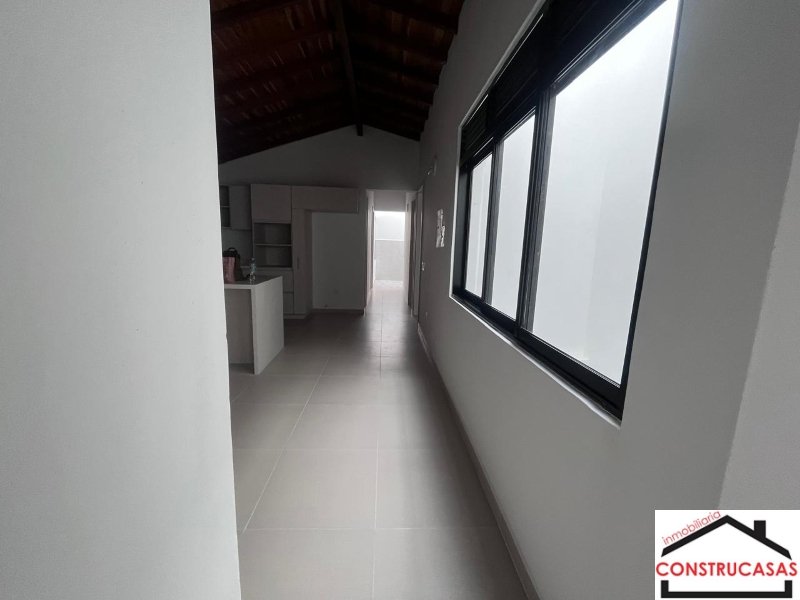 Apartamento en arriendo en La Milagrosa, Medellín · foto 5 de 18