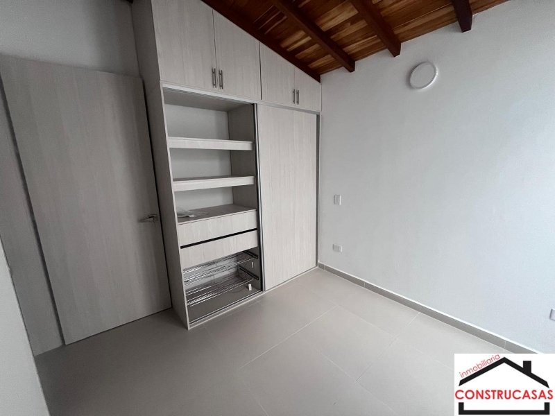 Apartamento en arriendo en La Milagrosa, Medellín · foto 7 de 18