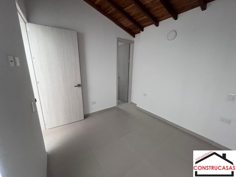 Apartamento en arriendo en La Milagrosa, Medellín · foto 11 de 18