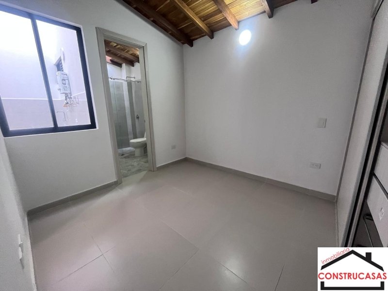 Apartamento en arriendo en La Milagrosa, Medellín · foto 12 de 18