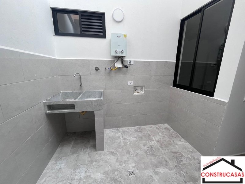Apartamento en arriendo en La Milagrosa, Medellín · foto 18 de 18