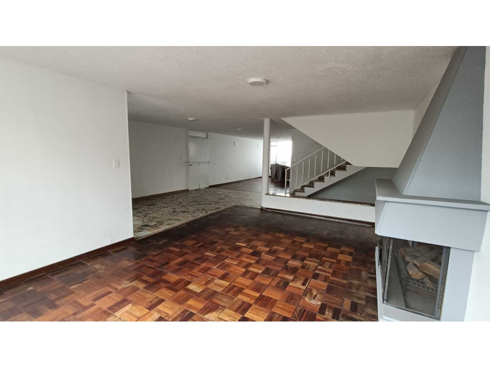 Casa en venta en Pasadena, Bogotá · foto 2 de 14