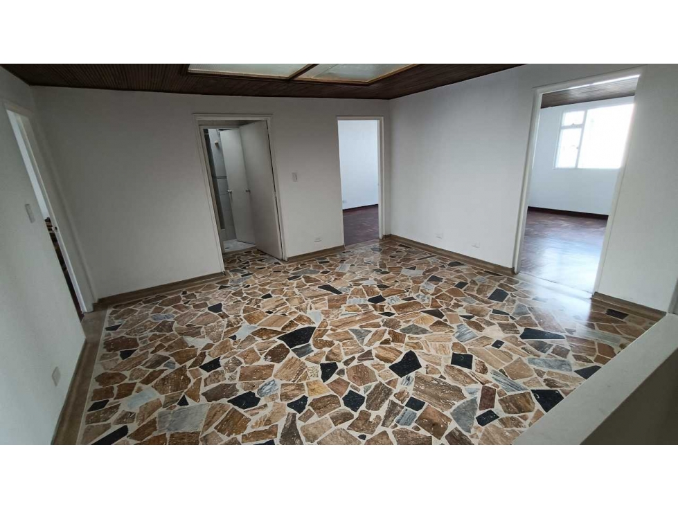 Casa en venta en Pasadena, Bogotá · foto 9 de 14