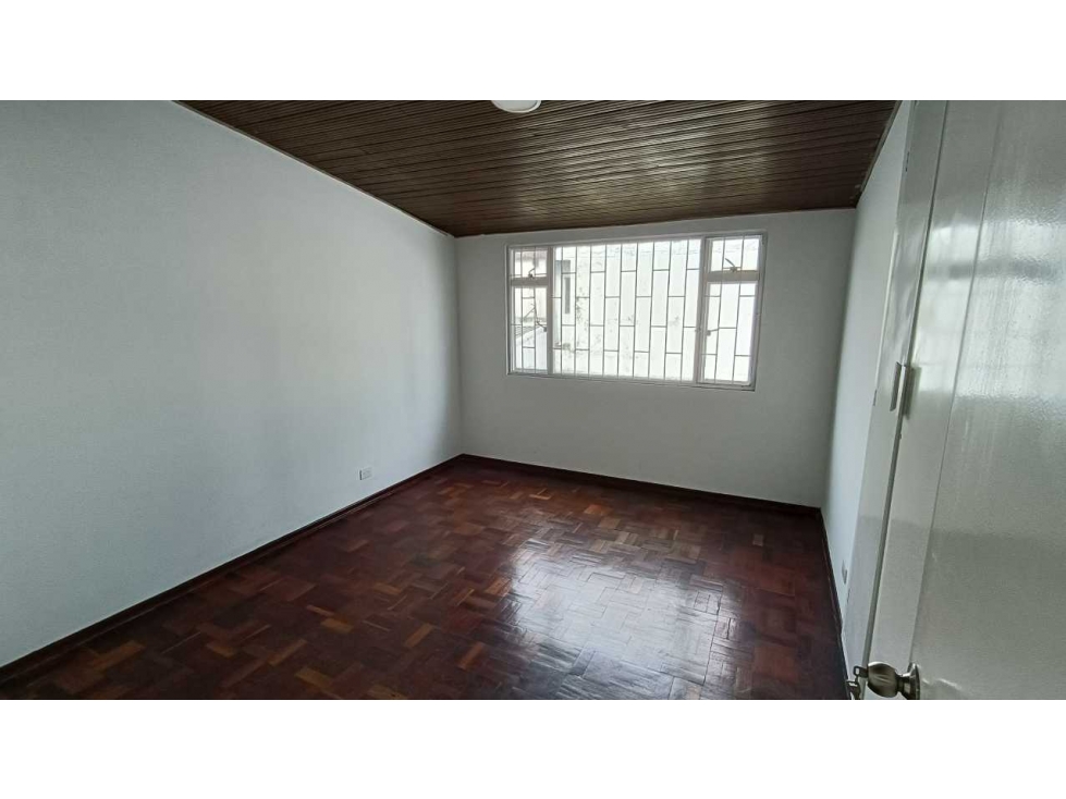 Casa en venta en Pasadena, Bogotá · foto 11 de 14