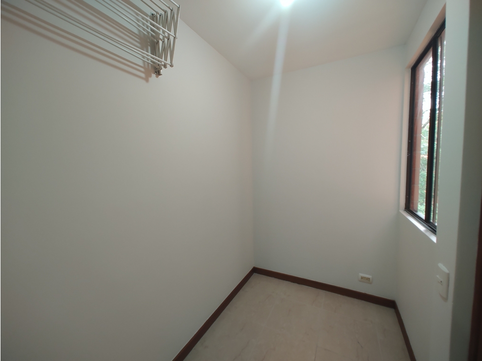 Apartamento en arriendo en La Frontera, Envigado · foto 16 de 17