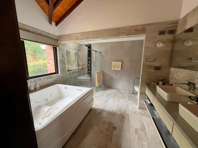 Casa de 5 alcobas en venta en Centro, Bucaramanga, 410 m² · foto 18 de 20