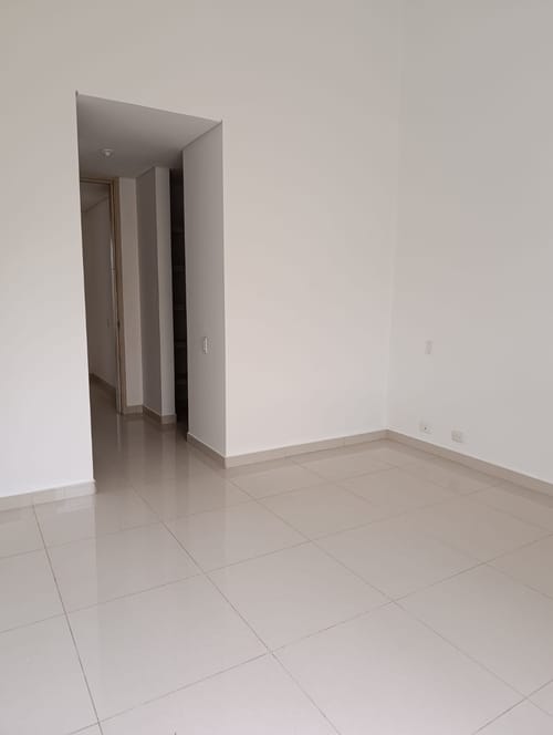 Casa de 3 alcobas en venta en El Castillo, Jamundí, 272 m² · foto 4 de 24