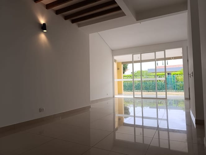 Casa de 3 alcobas en venta en El Castillo, Jamundí, 272 m² · foto 6 de 24