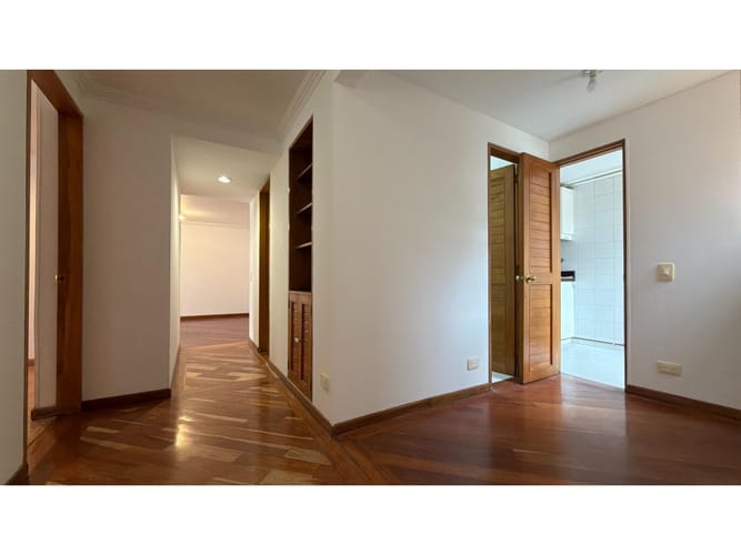 Apartamento de 3 alcobas en venta en Cedritos, Bogotá, 91 m² · foto 12 de 19
