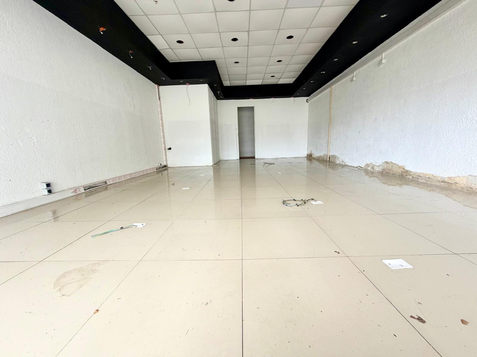 Local Comercial en Alquiler · Foto 7