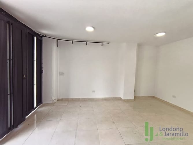 Casa de 3 alcobas en venta en La Gloria, Medellín, 90 m² · foto 2 de 20