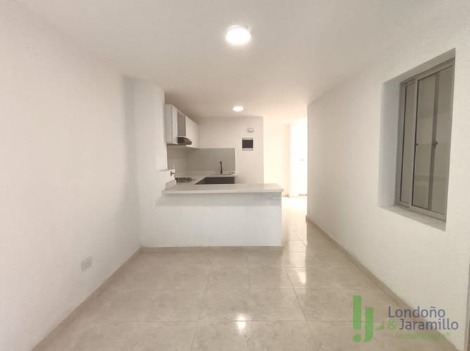Casa de 3 alcobas en venta en La Gloria, Medellín, 90 m² · foto 3 de 20