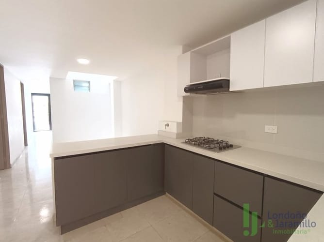 Casa de 3 alcobas en venta en La Gloria, Medellín, 90 m² · foto 4 de 20