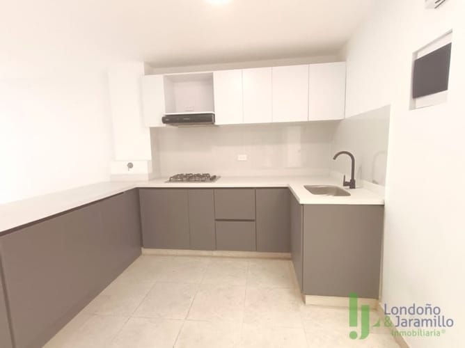 Casa de 3 alcobas en venta en La Gloria, Medellín, 90 m² · foto 7 de 20