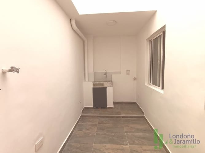 Casa de 3 alcobas en venta en La Gloria, Medellín, 90 m² · foto 8 de 20
