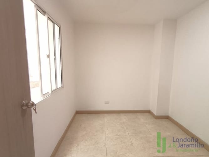 Casa de 3 alcobas en venta en La Gloria, Medellín, 90 m² · foto 15 de 20