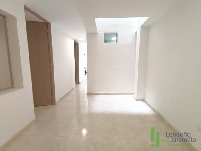 Casa de 3 alcobas en venta en La Gloria, Medellín, 90 m² · foto 19 de 20
