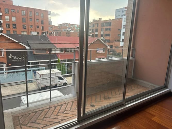 Apartamento de 3 alcobas en venta en Santa Barbara Occidental, Bogotá, 161 m² · foto 3 de 22