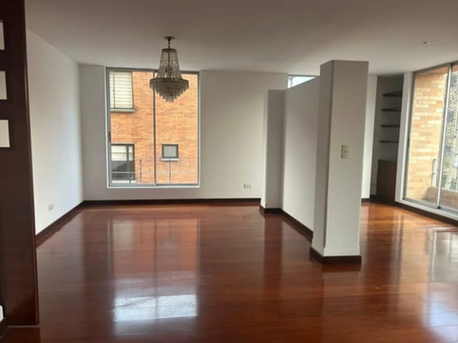 Apartamento de 3 alcobas en venta en Santa Barbara Occidental, Bogotá, 161 m² · foto 4 de 22