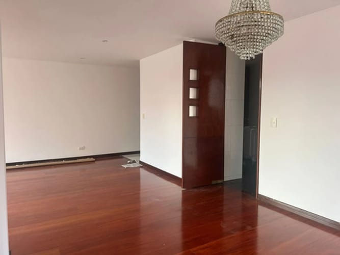 Apartamento de 3 alcobas en venta en Santa Barbara Occidental, Bogotá, 161 m² · foto 5 de 22