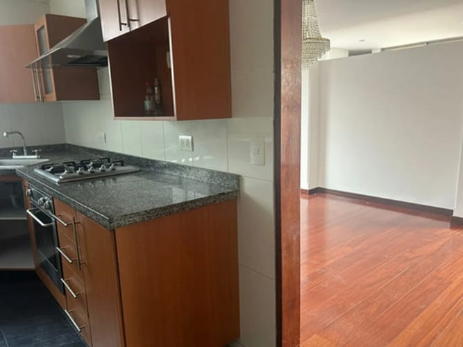 Apartamento de 3 alcobas en venta en Santa Barbara Occidental, Bogotá, 161 m² · foto 8 de 22