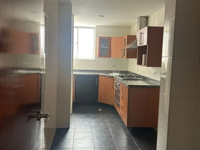 Apartamento de 3 alcobas en venta en Santa Barbara Occidental, Bogotá, 161 m² · foto 9 de 22