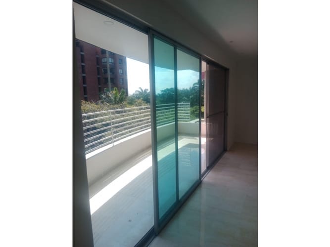 Apartamento de 3 alcobas en venta en Valle Del Lili, Cali, 190 m² · foto 3 de 13