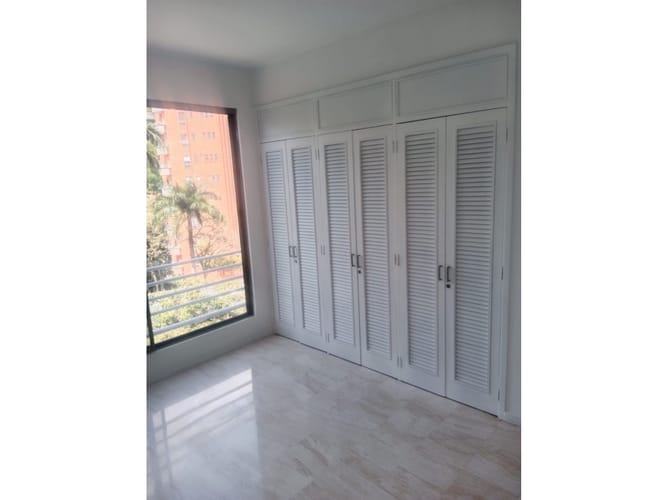 Apartamento de 3 alcobas en venta en Valle Del Lili, Cali, 190 m² · foto 8 de 13