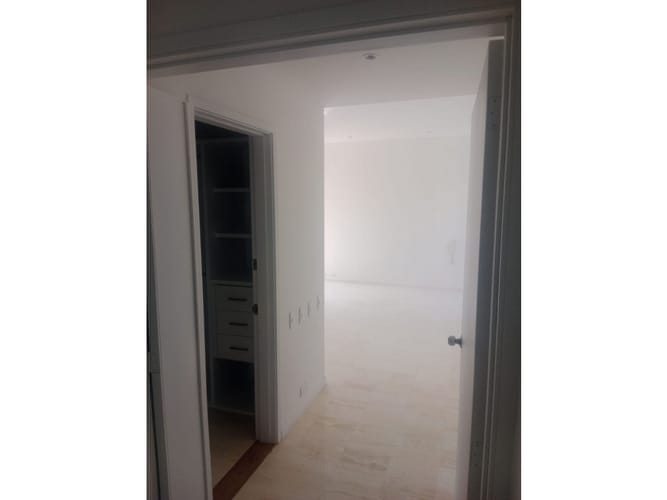 Apartamento de 3 alcobas en venta en Valle Del Lili, Cali, 190 m² · foto 12 de 13