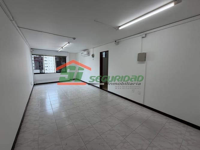 Oficina en arriendo en Sotomayor, Bucaramanga, 26 m² · foto 2 de 8