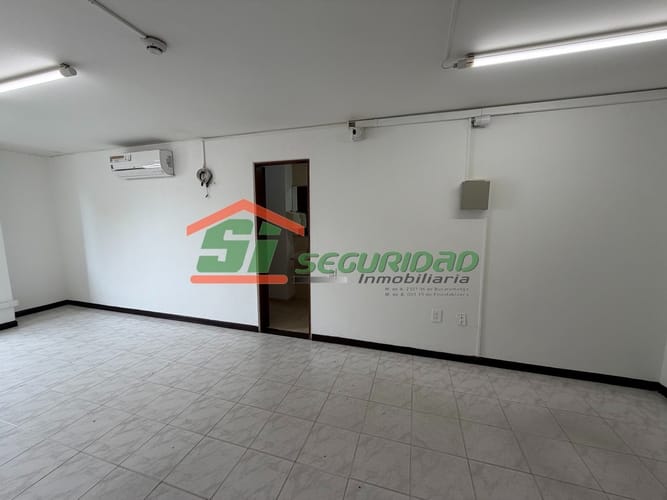 Oficina en arriendo en Sotomayor, Bucaramanga, 26 m² · foto 4 de 8