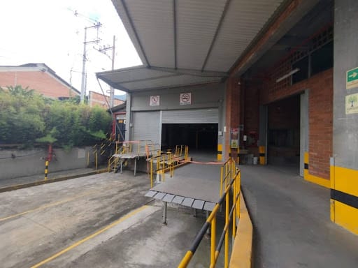 Bodega en arriendo en Sierra Morena, La Estrella · foto 3 de 24