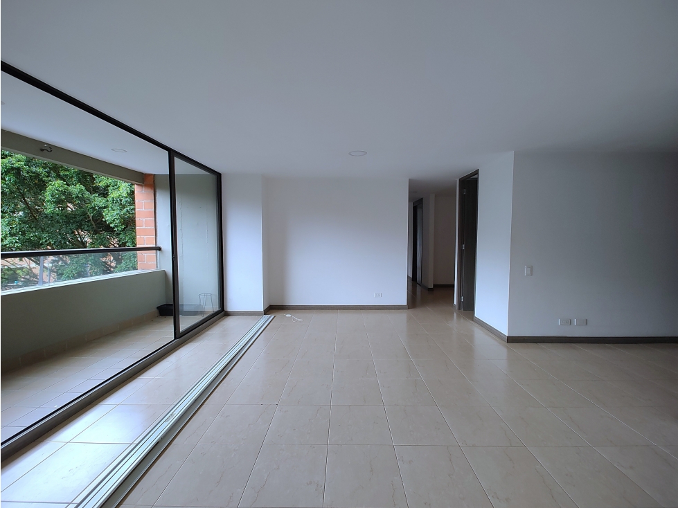 Apartamento en arriendo en La Frontera, Envigado · foto 4 de 14