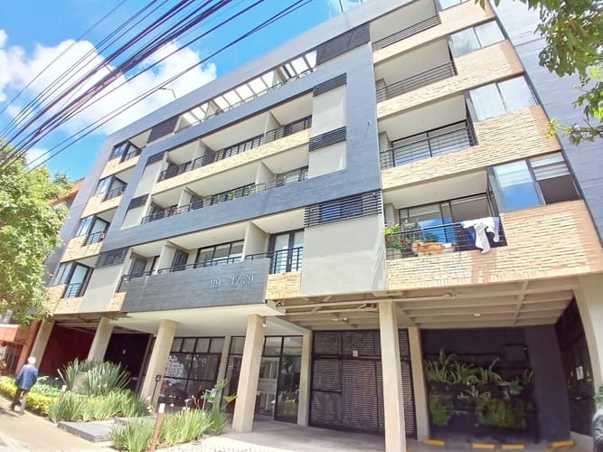 Apartaestudio en venta en Multicentro, Bogotá, 49 m² · foto 2 de 16