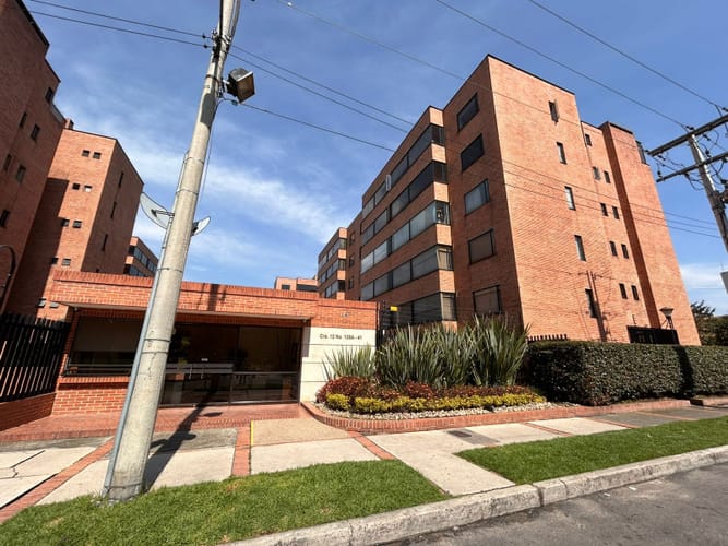 Apartamento de 3 alcobas en venta en Unicentro Bogotá, Bogotá, 215 m² · foto 2 de 15