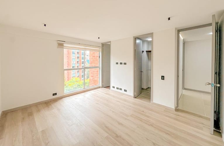 Apartamento de 3 alcobas en venta en El Poblado, Medellín, 116 m² · foto 11 de 13