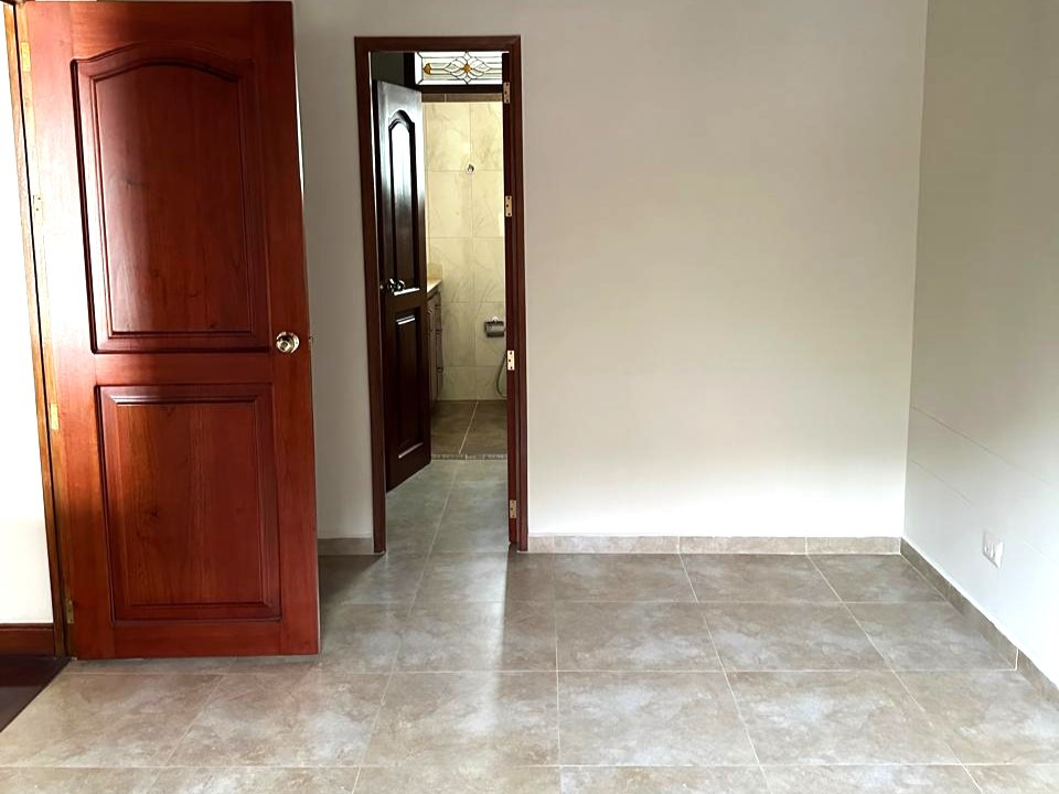 Casa en arriendo en Loma Del Esmeraldal, Medellín · foto 9 de 19