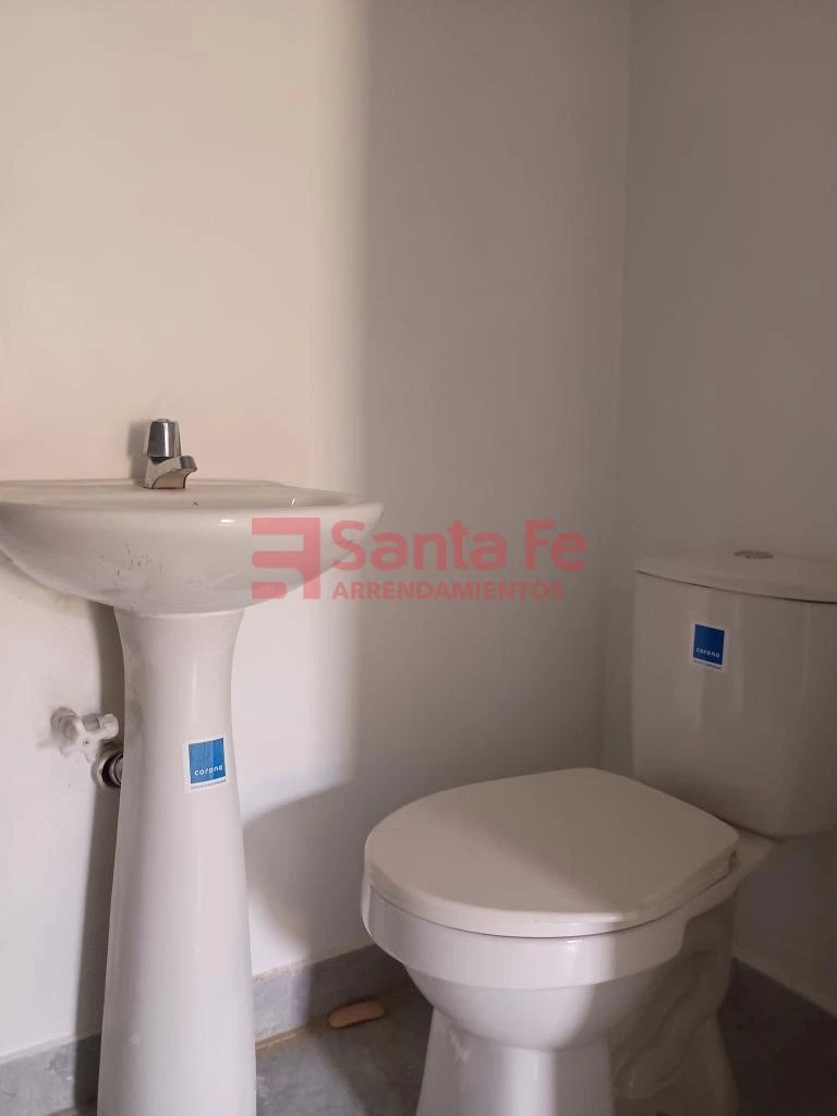 Casa en arriendo en Bombona No.1, Medellín · foto 6 de 10
