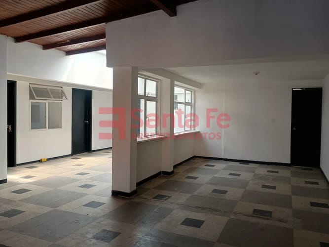 Casa de 4 alcobas en arriendo en Los Angeles, Medellín, 150 m² · foto 3 de 10