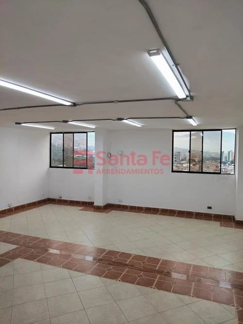 Local en arriendo en Estacion Villa, Medellín, 80 m² · foto 4 de 9