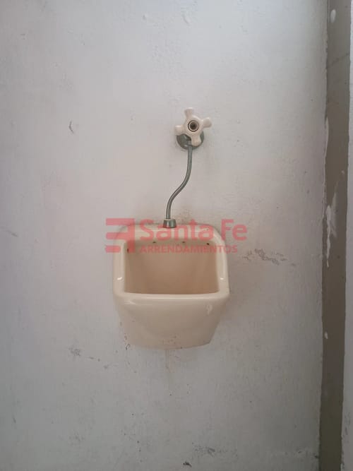 Bodega en arriendo en Trinidad, Medellín, 76 m² · foto 9 de 10