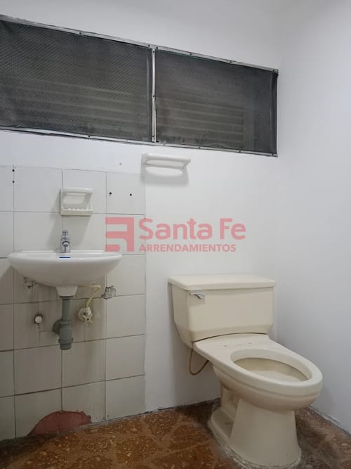 Local en arriendo en Villa Nueva, Medellín, 75 m² · foto 5 de 7