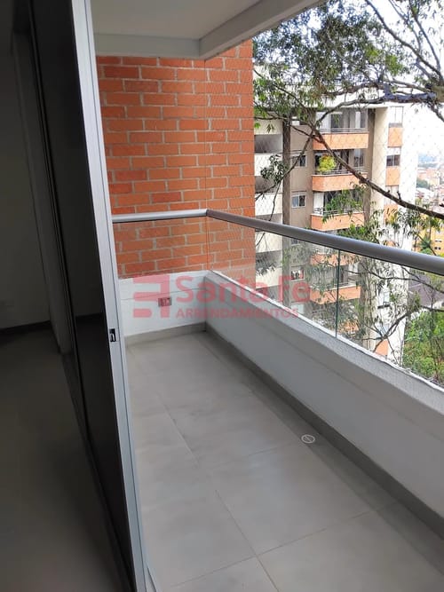 Apartamento de 3 alcobas en arriendo en Loma Del Esmeraldal, Envigado, 90 m² · foto 5 de 10