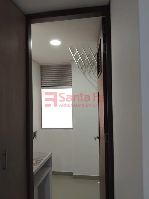 Apartamento de 3 alcobas en arriendo en Loma Del Esmeraldal, Envigado, 90 m² · foto 10 de 10