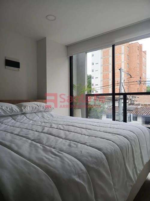 Apartamento en arriendo en La Floresta, Medellín, 20 m² · foto 2 de 9