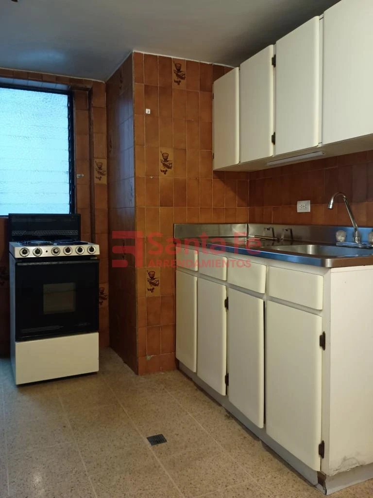 Apartamento en arriendo en Laureles, Medellín · foto 7 de 10