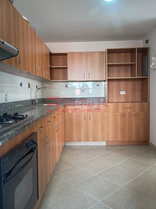 Apartamento de 4 alcobas en arriendo en Los Balsos, Medellín, 134 m² · foto 6 de 10
