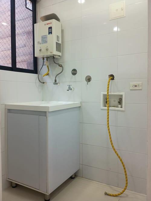 Apartamento de 3 alcobas en arriendo en Estadio, Medellín, 59 m² · foto 6 de 10