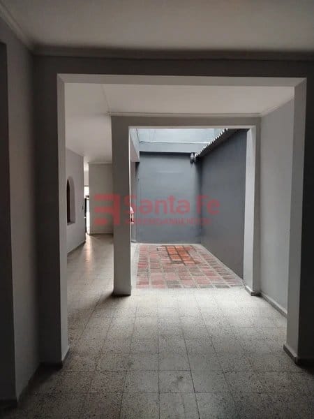 Local en arriendo en La América, Medellín, 220 m² · foto 2 de 8